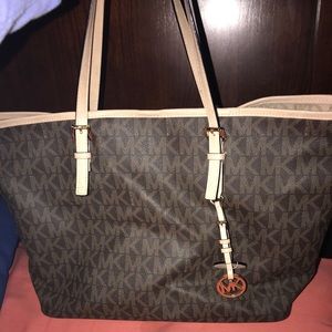 Michael kors purse